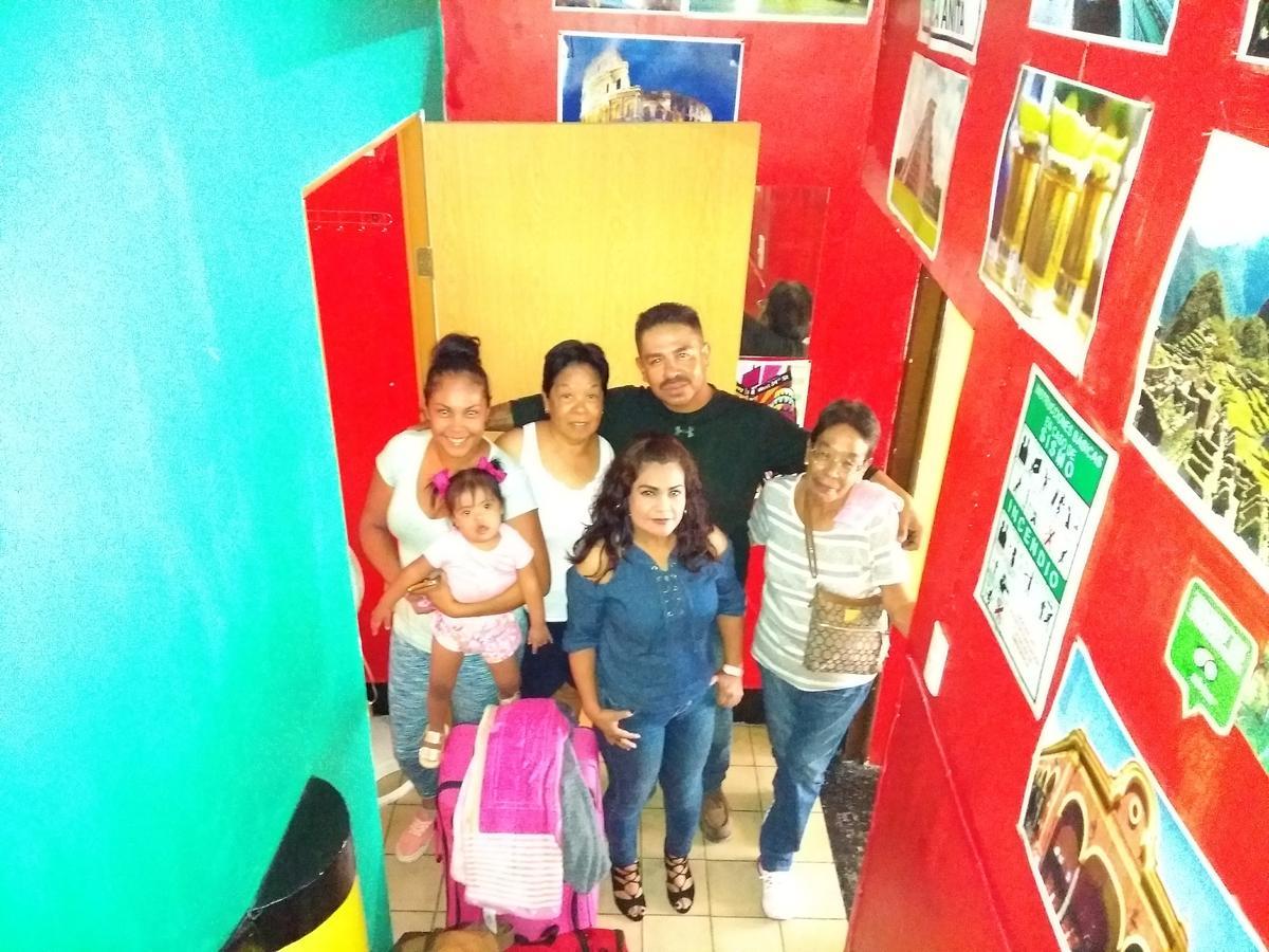 Hostal Casa Anita グアダラハラ エクステリア 写真